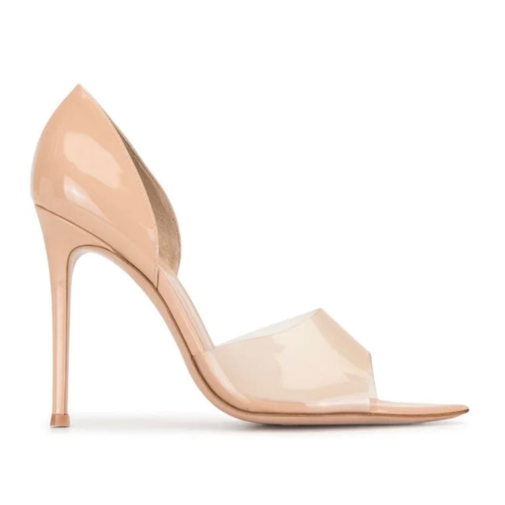 Gianvito Rossi
Bree 105mm patent leather pumps